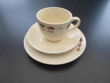 dessertbordje met tas en ondertas, Poterie, Enlèvement, Utilisé, Autres types
