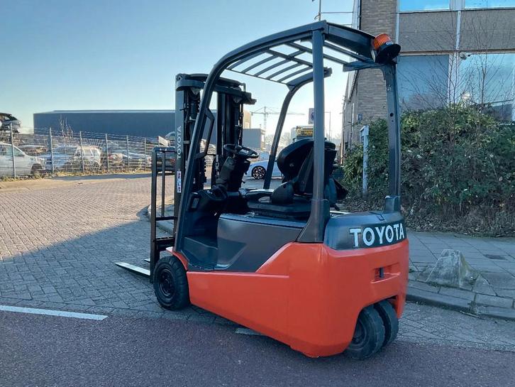 Toyota 8FBE16T 1600KG 4.30METER HEFTRUCK (bj 2017), Zakelijke goederen, Machines en Bouw | Heftrucks en Intern transport, Heftruck