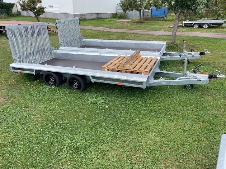 IFOR WILLIAMS Nieuwe Vlemmix machine transporters 400x150 35, Articles professionnels, Machines & Construction | Ascenseurs, Échafaudages & Échelles