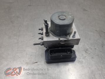 ABS Pomp van een Ford Transit Custom beschikbaar voor biedingen