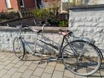 Vintage tandem met koersbanden, Ophalen
