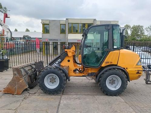 Volvo L 25 B shovel wiellader lader + bucket/forks, Articles professionnels, Machines & Construction | Grues & Excavatrices, Chargeuse sur pneus ou Chouleur