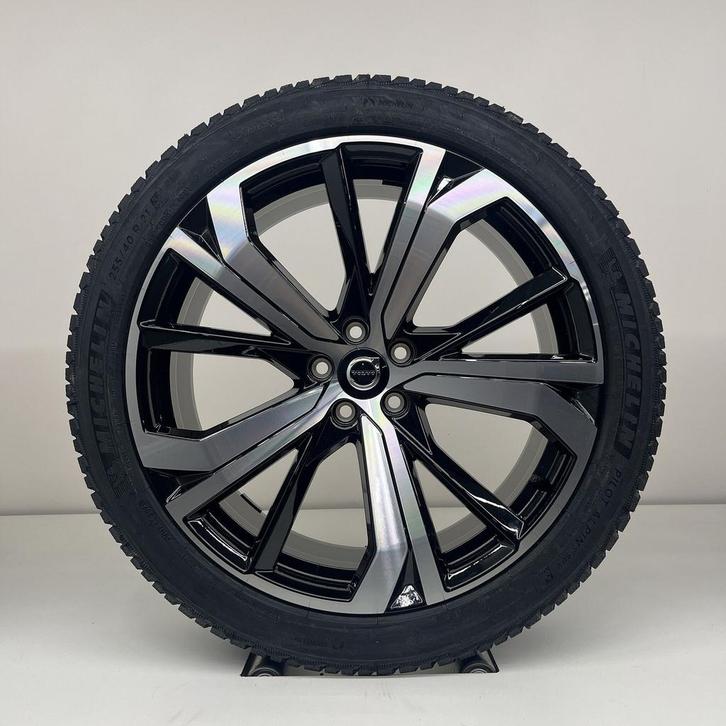 Volvo NIEUWE 21 inch R-design velgen + Winterbanden XC60 201, Auto-onderdelen, Banden en Velgen, Banden en Velgen, Winterbanden