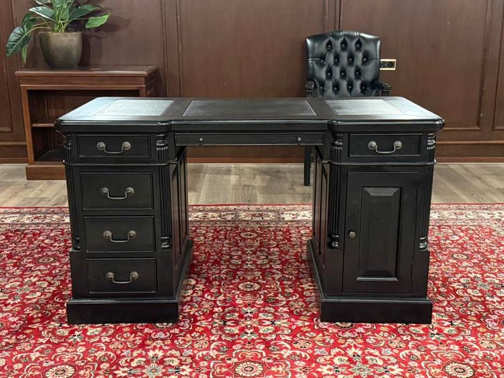 Klassiek Engels bureau zwart #578, Huis en Inrichting, Bureaus, Zo goed als nieuw, Bureau, Ophalen of Verzenden
