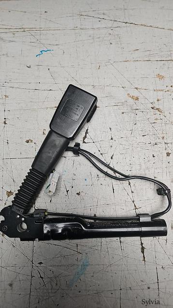 Gordelspanner insteek rechts  voor BMW 1 / 2 / 3 / 4 Serie F beschikbaar voor biedingen