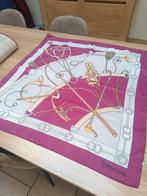 Magnifique foulard en mousseline de soie bergère de France, Antiek en Kunst, Antiek | Kleding en Textiel, Ophalen