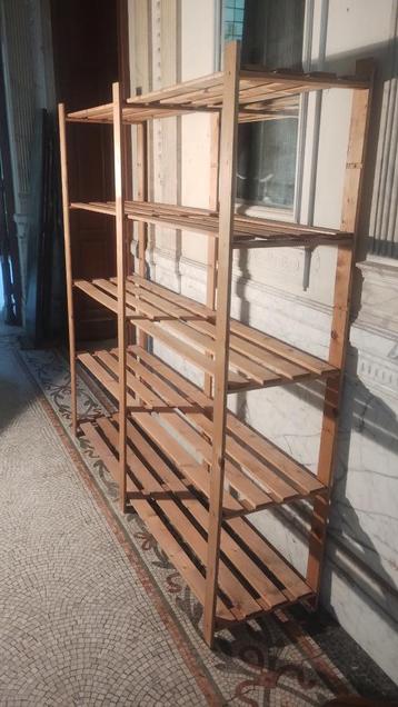 Houten dubbelrek beschikbaar voor biedingen