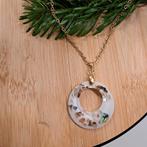 Goldplated stalen halsketting met epoxyhanger., Handtassen en Accessoires, Kettingen, Nieuw, Ophalen of Verzenden, Groen, Overige materialen