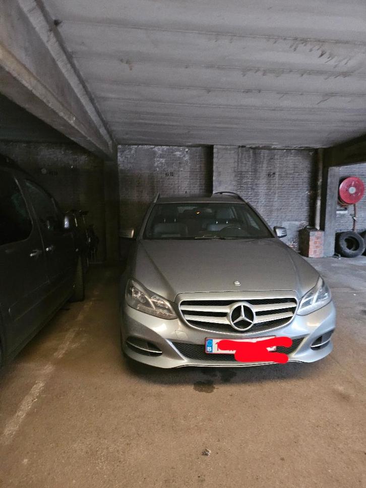 Mercedes benz E200 cdi 7 places, 204000km, BlueEfficiency, Autos, Mercedes-Benz, Particulier, Airbags, Alarme, Bluetooth, Cruise Control