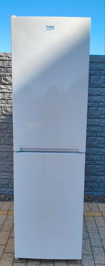 Bijna nieuwe koel/vriescombinatie BEKO NO FROST, Ophalen, Zo goed als nieuw