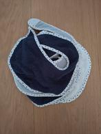 Bavoirs bébé, Enlèvement