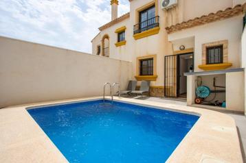 Maison en duplex avec piscine privée à Villamartin