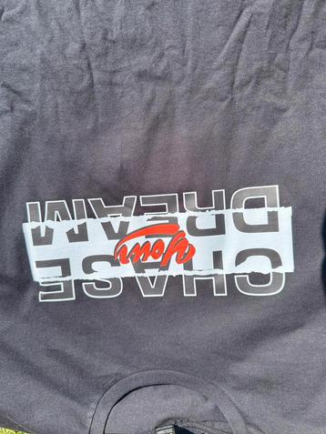 Zwarte t-shirts  beschikbaar voor biedingen
