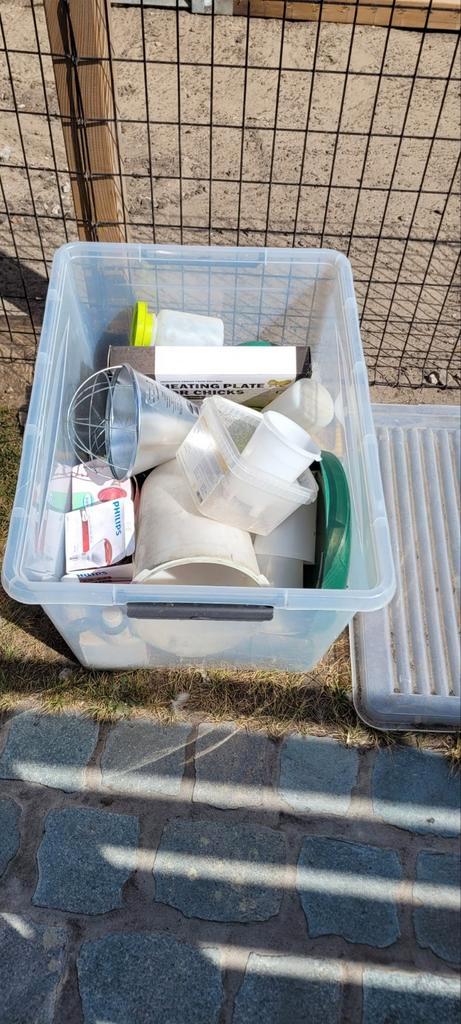 Opfok bakken voor kuikens en toebehoren, Dieren en Toebehoren, Pluimvee | Toebehoren, Zo goed als nieuw, Ophalen