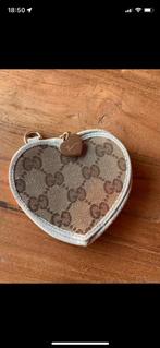 Porte monnaie Gucci, Handtassen en Accessoires, Portemonnees, Zo goed als nieuw, Beige, Overige merken, Leder