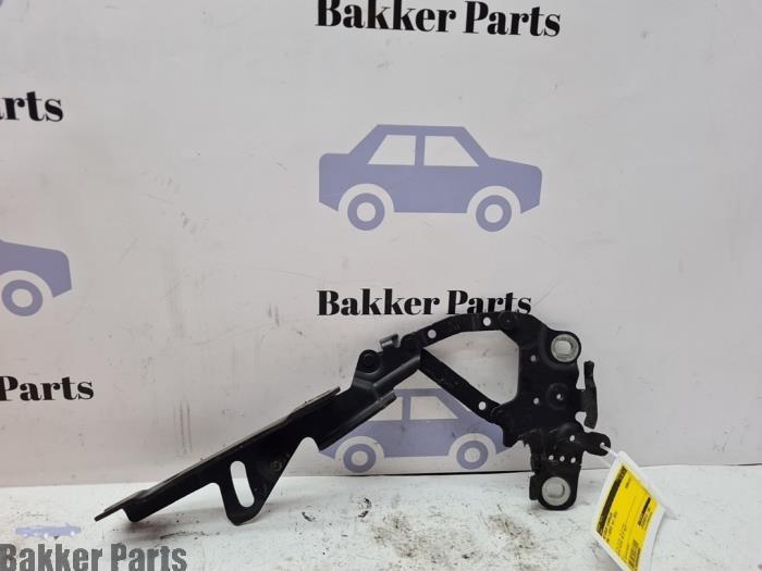 Motorkap Scharnier van een BMW 1-Serie, Gebruikt, -, -, 3 maanden garantie