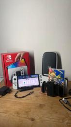 Nintendo Switch OLED, Met games, Met 2 controllers, Zo goed als nieuw, Switch OLED
