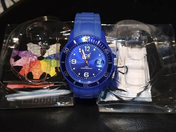 Montre Ice Watch bleue taille S disponible aux enchères