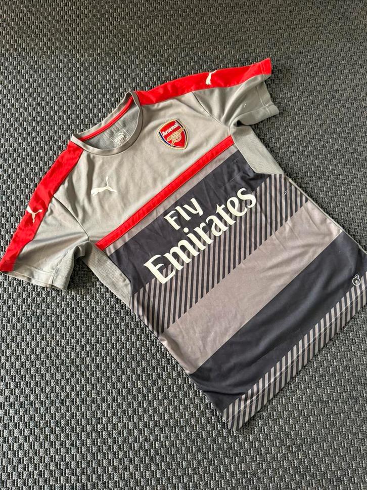 Arsenal Puma Trainingstrui – Fly Emirates – Grijs/Rood, Sport en Fitness, Voetbal, Gebruikt, Shirt, Maat M, Ophalen of Verzenden