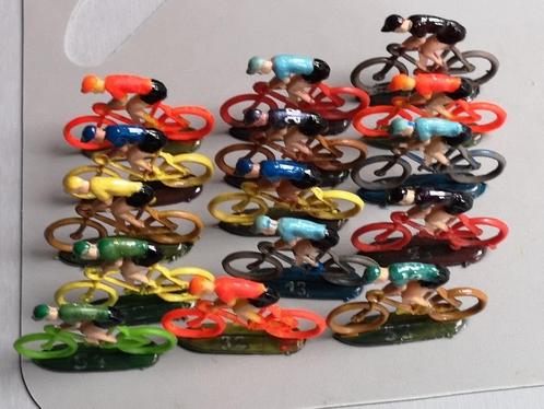 15 wielrennertjes uit de oude doos, Antiek en Kunst, Antiek | Speelgoed, Verzenden