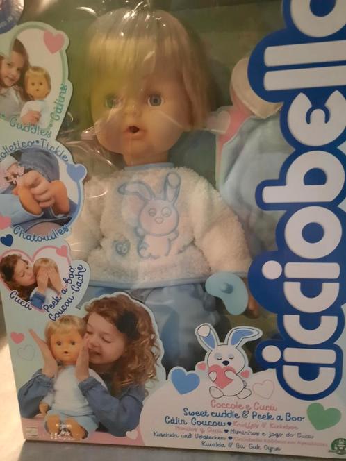 Cicciobello câlin coucou, Kinderen en Baby's, Speelgoed | Poppen, Nieuw, Babypop, Ophalen of Verzenden