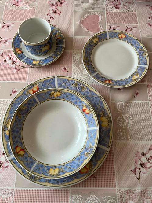 VINTAGE eet-en koffieservies fruitmotief (6 pers)🍽️☕️, Maison & Meubles, Cuisine | Vaisselle, Comme neuf, Service complet, Autres styles