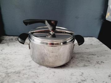 LAGOSTINA snelkookpan met mand beschikbaar voor biedingen