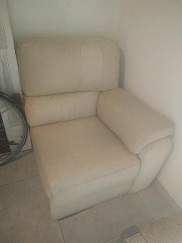 1 Lederen Beige Sofa 1 Zit . Graties Optehalen . beschikbaar voor biedingen