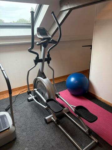 Crosstrainer zo goed als nieuws beschikbaar voor biedingen