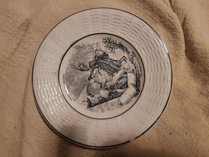 Assiette Fables de la Fontaine (éclat) Digoin Sarreguemines, Antiek en Kunst, Antiek | Wandborden en Tegels, Ophalen of Verzenden