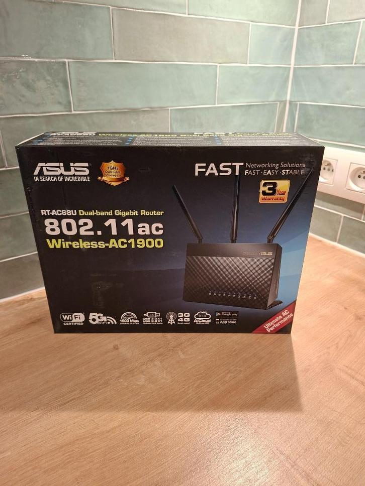 ASUS RT-AC68U Wi-Fi Router Accesspoint, Computers en Software, Routers en Modems, Zo goed als nieuw, Router, Ophalen of Verzenden