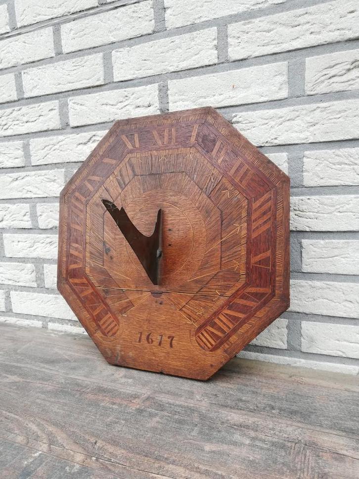 Antieke houten zonnewijzer, Antiek en Kunst, Antiek | Woonaccessoires, Ophalen of Verzenden