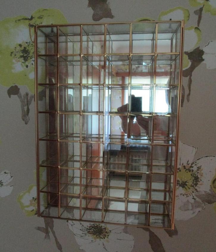 3 vitrinekastjes, Huis en Inrichting, Kasten | Vitrinekasten, Zo goed als nieuw, Met plank(en), Overige houtsoorten, Glas, Ophalen