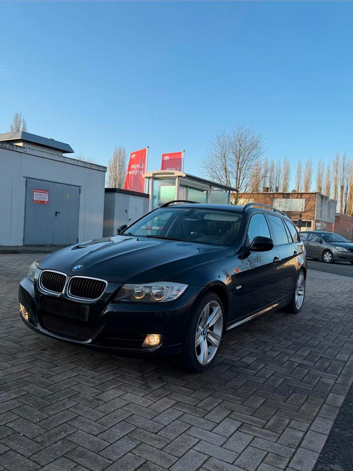 Bmw 320i benzine blanco gekeurd voor verkoop, Auto's, BMW, Particulier, 3 Reeks, Bluetooth, Benzine, Zwart, Zwart, Ophalen