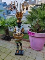 Statue en bois, Enlèvement