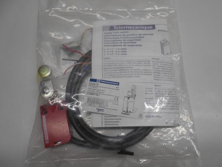 INTERRUPTEUR DE SÉCURITÉ FIN COURSE TELEMECANIQUE XCSM3716L1, Bricolage & Construction, Électricité & Câbles, Neuf, Interrupteur