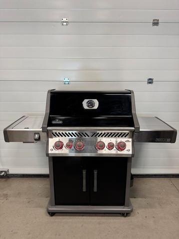 Napoleon Rogue PRO-S 525 gas barbecue beschikbaar voor biedingen