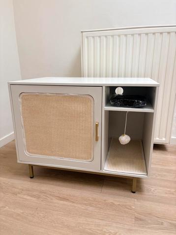 Kattenbak met kast/meubel + schep + 400 zakjes beschikbaar voor biedingen