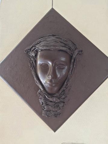 Bas- reliëf wanddecoratie. Handgemaakt. 30 x30 cm. beschikbaar voor biedingen