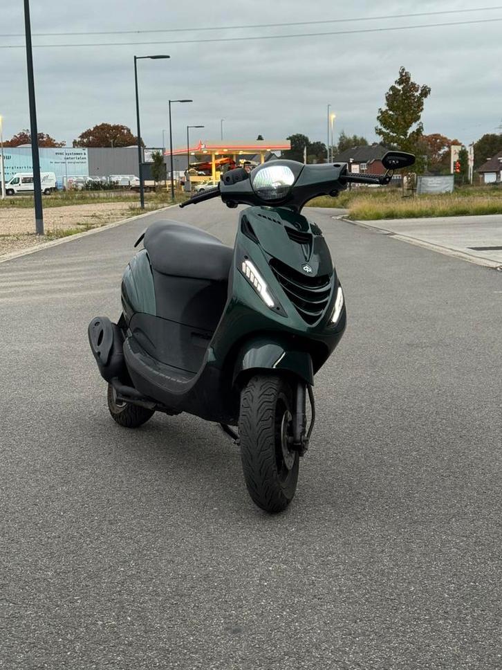 Piaggio zip 2takt b klasse, Fietsen en Brommers, Scooters | Piaggio, Zo goed als nieuw, Zip, Klasse B (45 km/u), Tweetakt, Ophalen