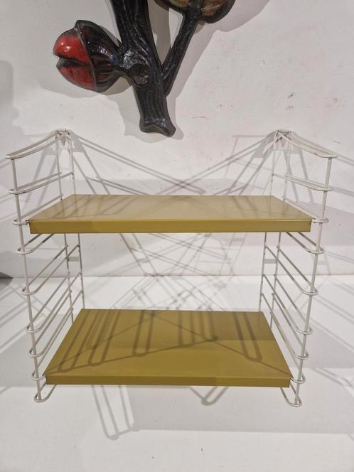 Tomado Holland gestempeld , Adriaan Dekker,  wit met olive, Huis en Inrichting, Woonaccessoires | Wandplanken en Boekenplanken