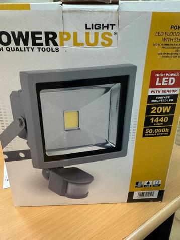 Powerplus Led Floodlight with sensor beschikbaar voor biedingen