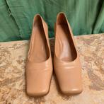 Beige damesschoen met rechte snuit vooraan (maatje 37), Ophalen, Schoenen met lage hakken, Beige, Gedragen