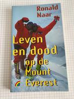Boek Leven en dood op de Mount Everest - Ronald Naar, Ophalen of Verzenden, Zo goed als nieuw, Ronald Naar