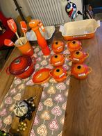 LE CREUSET nieuw stoofpot 15st rood oranje 6 mini XL molen, Huis en Inrichting, Keuken | Potten en Pannen, Ophalen, Nieuw, Gietijzer