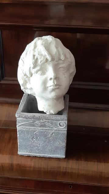 Portret van een kindje beschikbaar voor biedingen