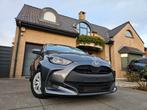 Toyota Yaris 1.0i VVT-i / CAMERA / CARPLAY / *SUPER DEAL*, Autos, Argent ou Gris, Achat, Euro 6, Entreprise
