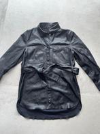 Chemise en similicuir Vero Moda noir, Kleding | Dames, Blouses en Tunieken, Vero Moda, Zwart, Ophalen of Verzenden, Zo goed als nieuw