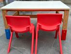 Kindertafel en 2 stoeltjes, Kinderen en Baby's, Ophalen, Gebruikt, Tafel(s) en Stoel(en)