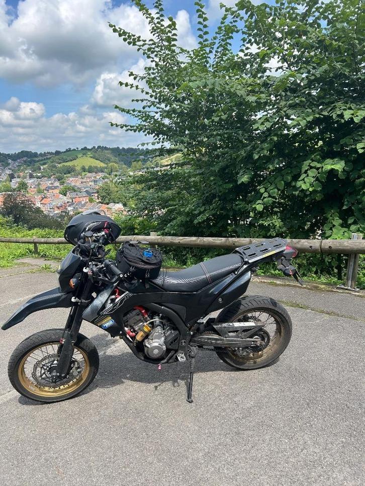 honda crf 250 m 2015, Motoren, Motoren | Honda, Particulier, SuperMoto, 12 t/m 35 kW, 1 cilinder, Minimaal motorrijbewijs A2, Ophalen